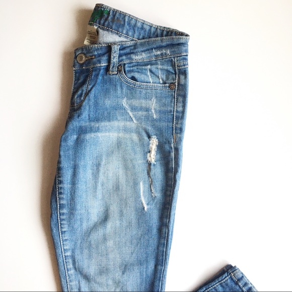 Garage mid-low rise ripped jeans in size 1 - Picture 4 of 10